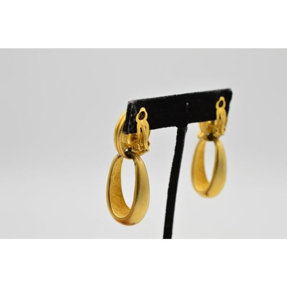 Givenchy Vintage Dangle Clip On Earrings Brushed Gold Chunky Knocker Signed 9C - Picture 8 of 10